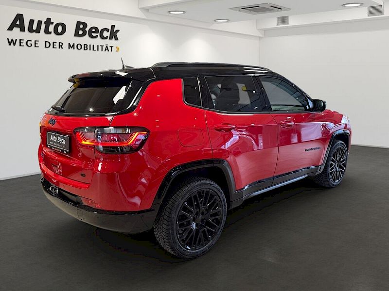 Jeep Compass 1.3 PHEV Summit 240 PS AT 4xe