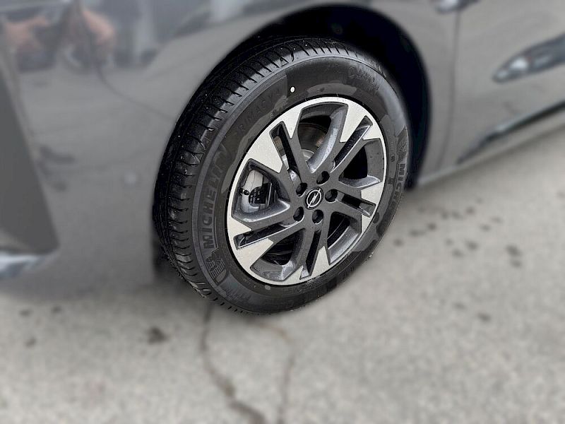 Opel Zafira 2,2 Edition L *Anhängerkupplung 1,9t*
