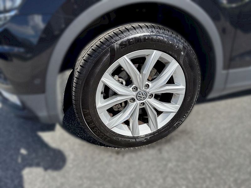 VW Tiguan 1,4 TSI 4Motion Highline DSG *AHK*